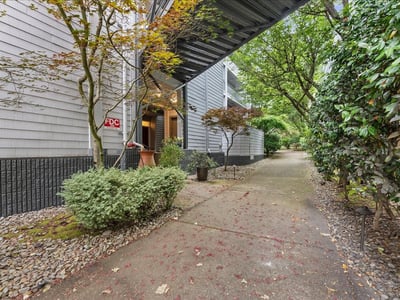 525 SE Marion St, Unit #2, Portland, OR