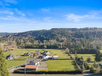 13920 S Lucia Lane, Mulino, OR