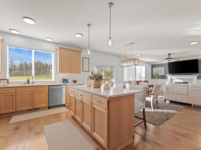 13920 S Lucia Lane, Mulino, OR