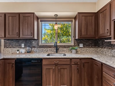 10100 SE Walnut Drive, Happy Valley, OR