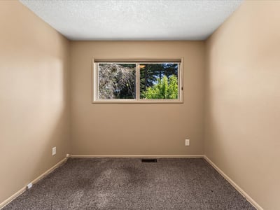 10100 SE Walnut Drive, Happy Valley, OR