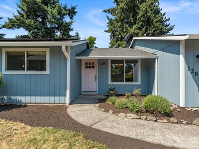12025 SW Springwood Dr, Tigard, OR