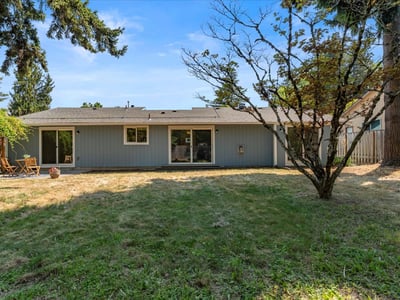 12025 SW Springwood Dr, Tigard, OR