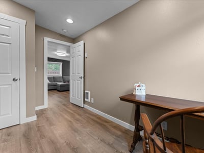 16366 Front Ave, Oregon City, OR