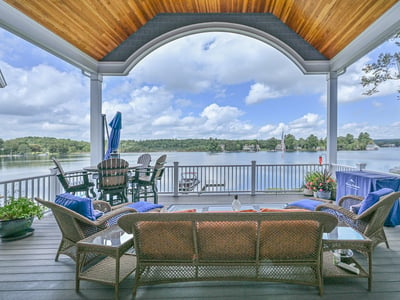 15 Bates Grove Rd, Webster, MA