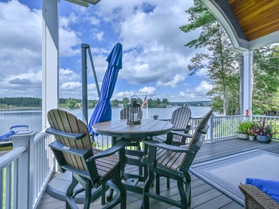 15 Bates Grove Rd, Webster, MA