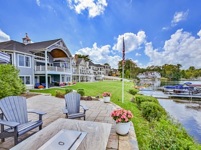 15 Bates Grove Rd, Webster, MA