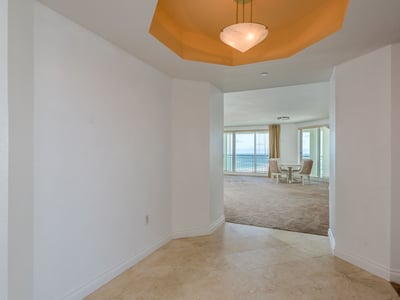 1180 gulf blvd, 1902, Clearwater, FL