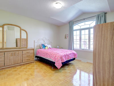 16 Westway Cres, Vaughan, ON