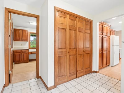 Entryway & 1st Floor Laundry