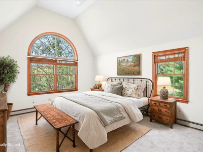 Primary Bedroom w/ walk-in closet and Master Bathroom with soaking tub!