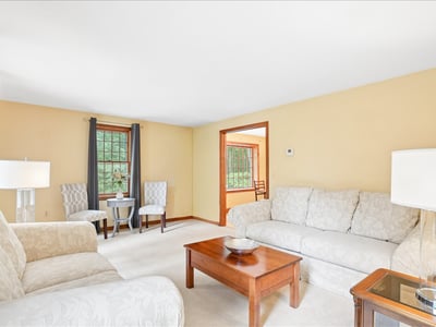 4 Lawson Farm Road, Londonderry, NH