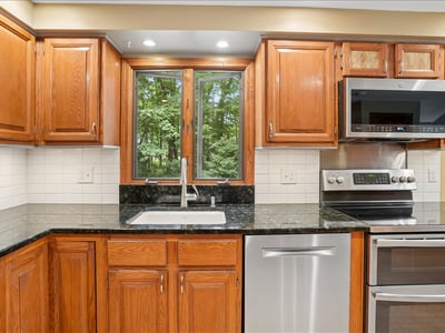 4 Lawson Farm Road, Londonderry, NH