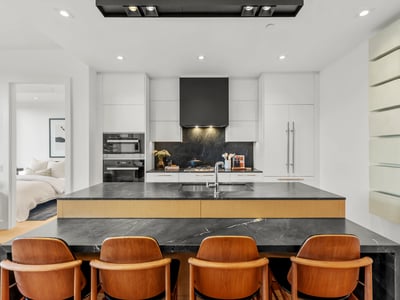 1 strathgowan avenue, Suite 710, Toronto, ON