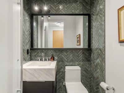 1 strathgowan avenue, Suite 710, Toronto, ON
