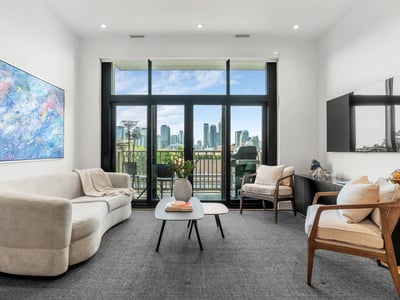 1 strathgowan avenue, Suite 710, Toronto, ON