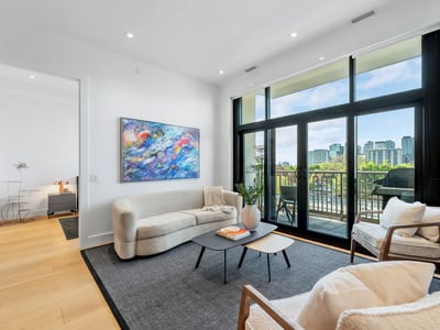 1 strathgowan avenue, Suite 710, Toronto, ON