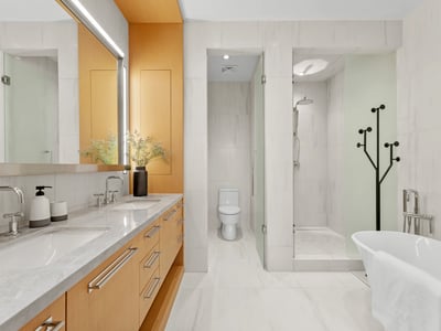 1 strathgowan avenue, Suite 710, Toronto, ON