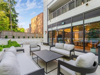 1 strathgowan avenue, Suite 710, Toronto, ON