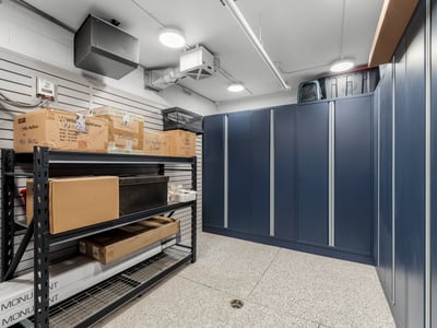 1 strathgowan avenue, Suite 710, Toronto, ON