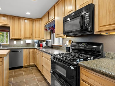 7925 Green Meadow Dr, Helena, MT