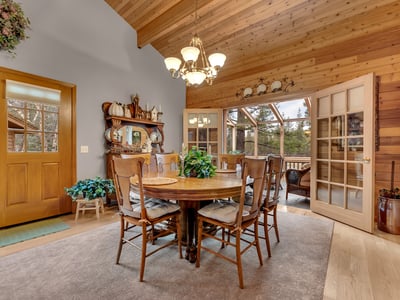 17325 Nicklaus Court, Weed, CA