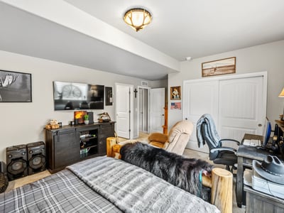 Jr Suite in Basement with attached bath