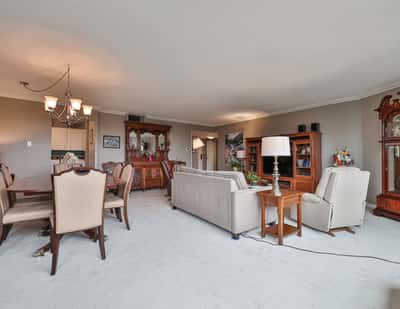 1300 Bloor Street #404, Mississauga, ON