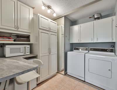 1300 Bloor Street #404, Mississauga, ON