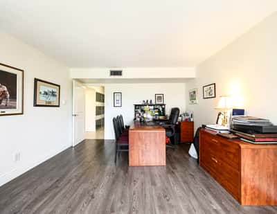 1300 Bloor Street #907, Mississauga, ON