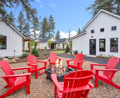 560 E Main Avenue, Sisters, OR