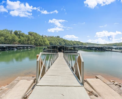 3546 Lake Breeze Lane, Gainesville, GA