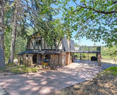 370 Bon Vue Dr, Applegate, CA