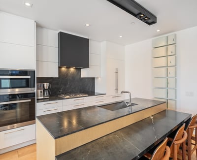 1 Strathgowan Ave suite 710, Toronto, ON