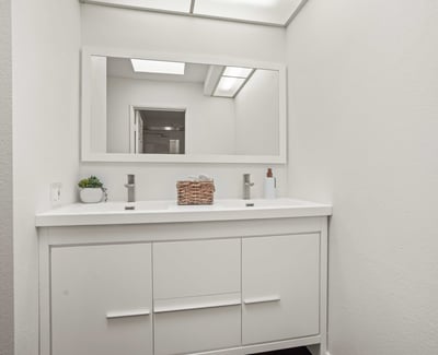 21620 Burbank Blvd., 22, Woodland Hills, CA