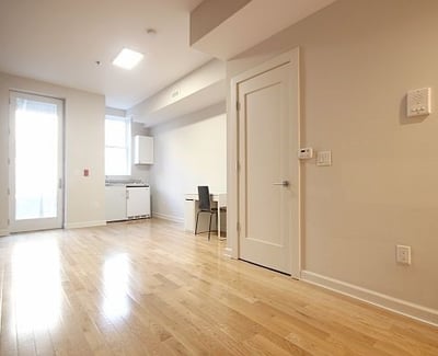 1L studio space