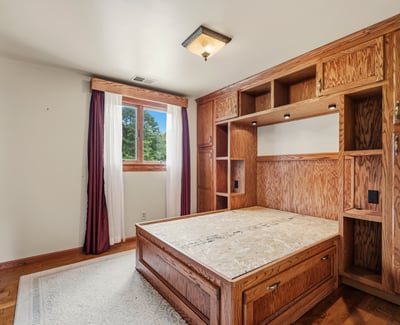 650 Phillis Road, Burgettstown, PA
