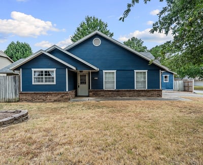 1600 S 26th Pl, Rogers, AR