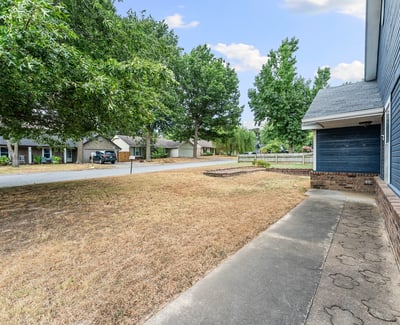 1600 S 26th Pl, Rogers, AR