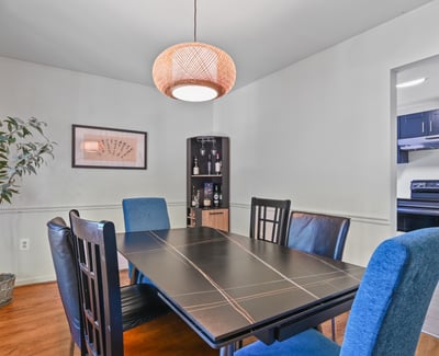 9700 Kingsbridge Drive, 202, Fairfax, VA