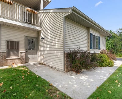 961 Spring Ct, West Bend, WI
