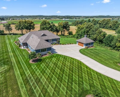 2177 Elsies Dr, Richfield, WI