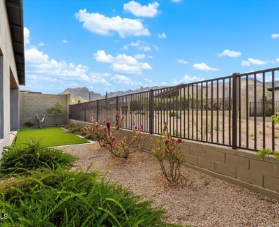 Expansive mountain views showcasing the beauty of the surrounding landscape. A sought-after feature for Scottsdale buyers.