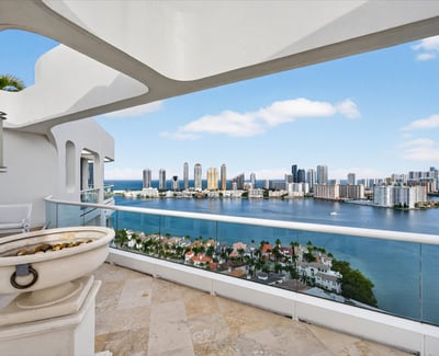 7000 Island Blvd PH-02, Aventura, FL