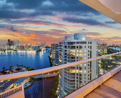 7000 Island Blvd PH-02, Aventura, FL