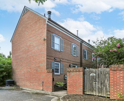 109 King Henry Ct, Alexandria, VA