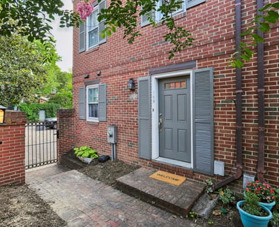 109 King Henry Ct, Alexandria, VA