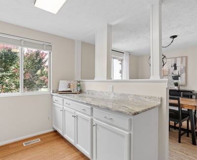 6033 Hydrangea Dr, Alexandria, VA
