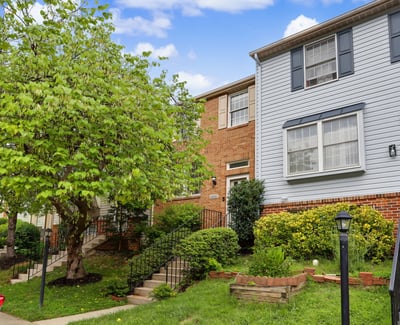 6033 Hydrangea Dr, Alexandria, VA