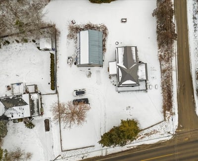 2307 County Road 3, Carrying Place, ON